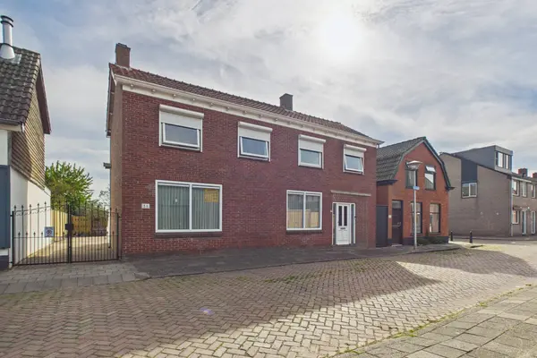 Oosterstraat 21, Dinteloord