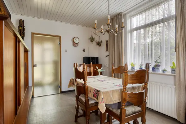 Schubertlaan 33, Roosendaal