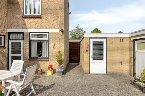 Schubertlaan 33, Roosendaal