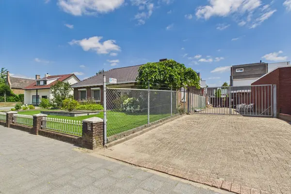 Noorderstraat 76, Sprundel