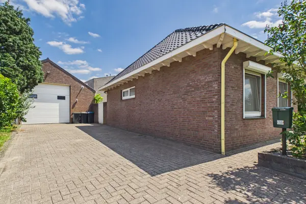 Noorderstraat 76, Sprundel