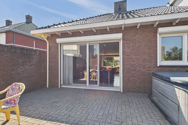 Noorderstraat 76, Sprundel