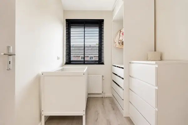 Bratislavahof 18, Den Haag