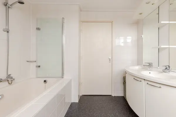 Schipholdijk 261, OUDE MEER