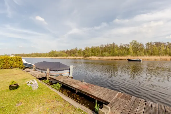 Schipholdijk 261, OUDE MEER