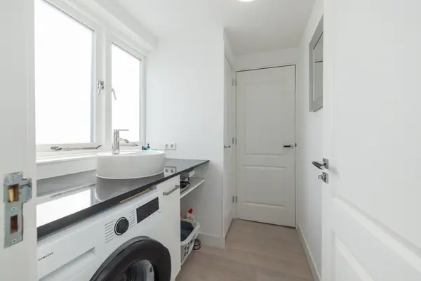 Zuiddijk 75A, ZAANDAM