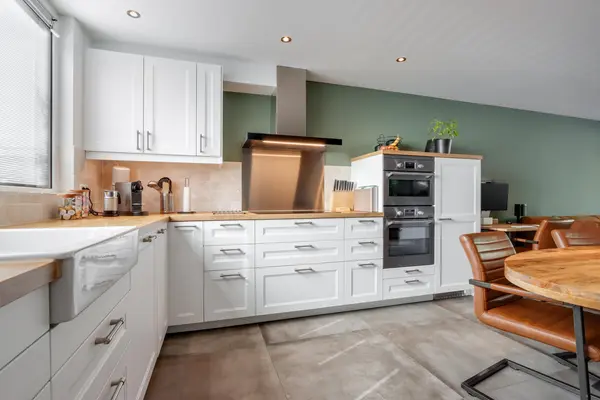 Savelsbos 74, HOOFDDORP