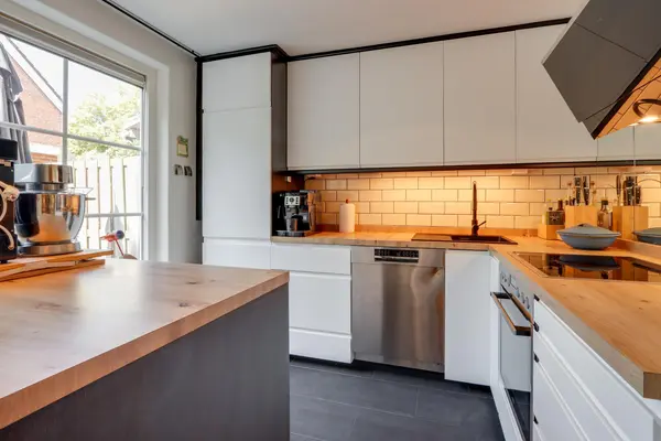 Lindholm 241, HOOFDDORP