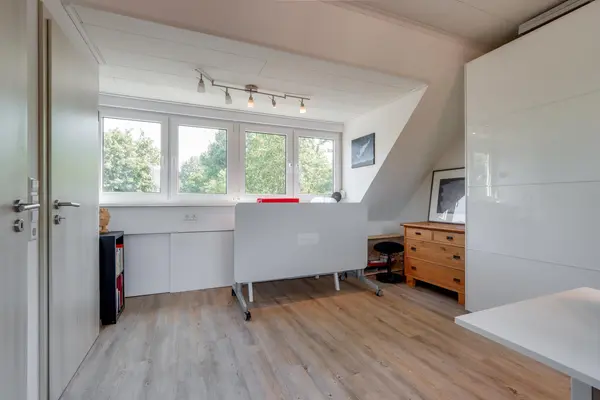 Lindholm 241, HOOFDDORP