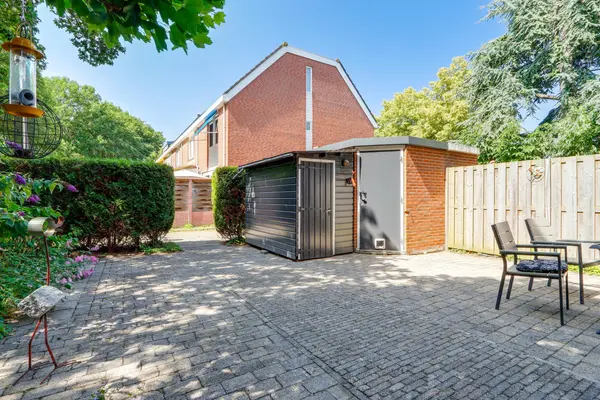 Lindholm 241, HOOFDDORP