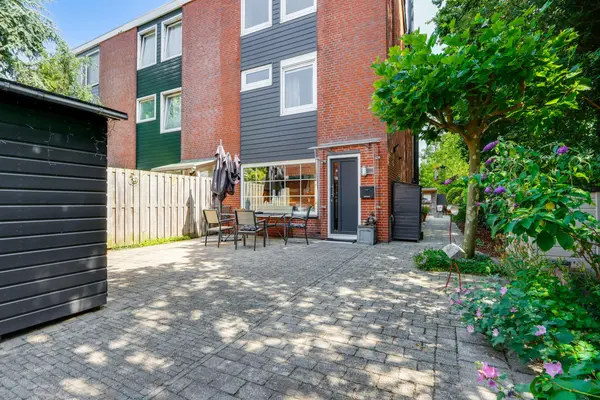 Lindholm 241, HOOFDDORP