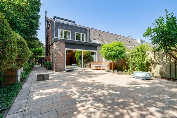 Lindholm 241, HOOFDDORP