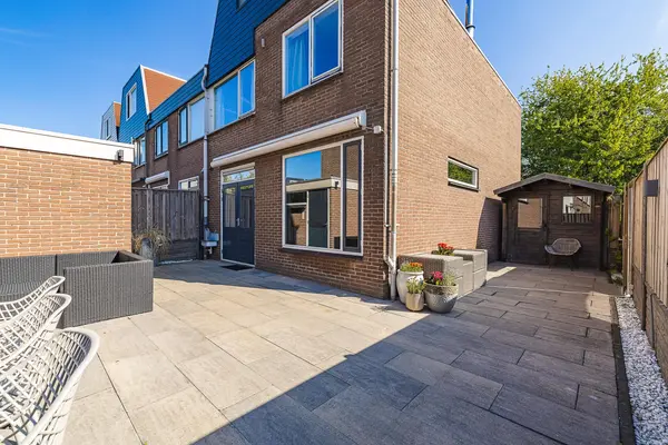 Van den Berghlaan 341, HOOFDDORP