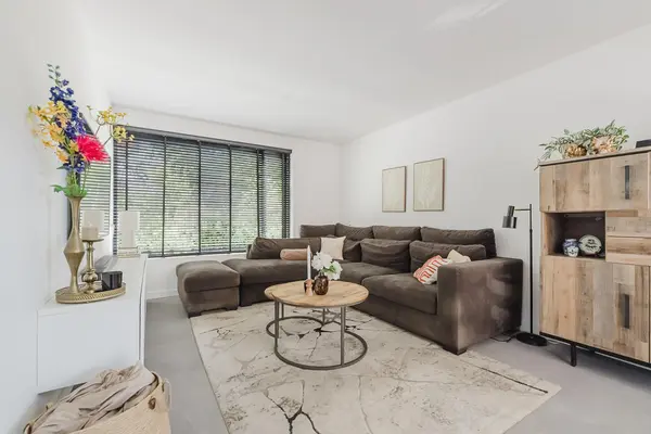 Van den Berghlaan 341, HOOFDDORP