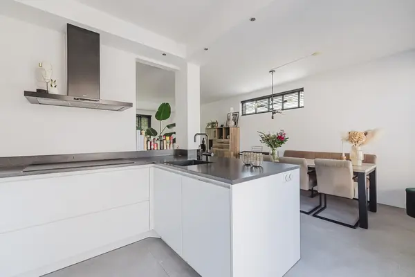 Van den Berghlaan 341, HOOFDDORP