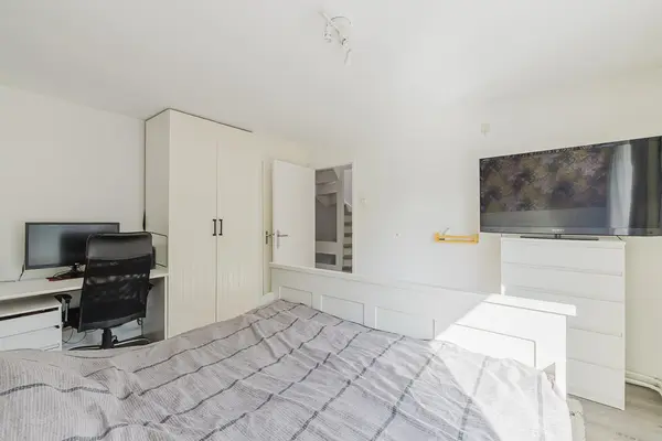 Van den Berghlaan 341, HOOFDDORP