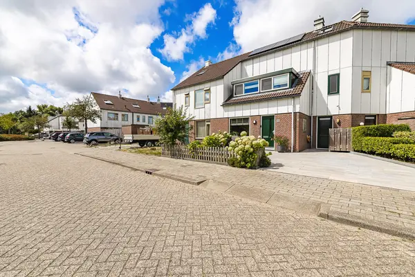 Puttersbos 64, HOOFDDORP