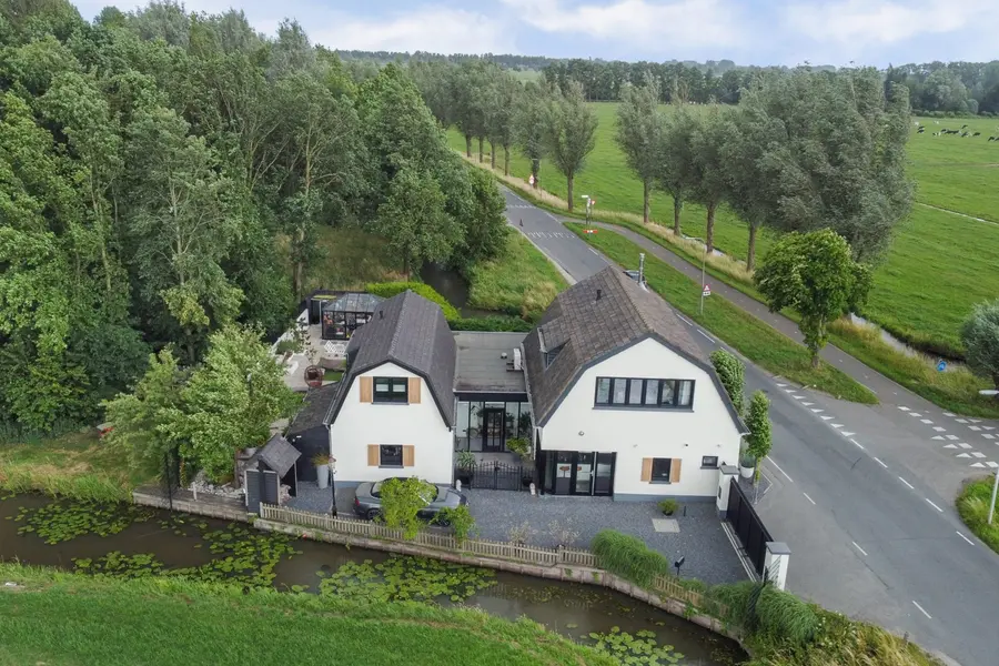 Koenderseweg 1 Leerbroek