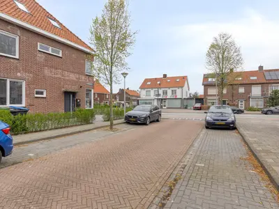 Foto 5 van Pioenroosstraat 2