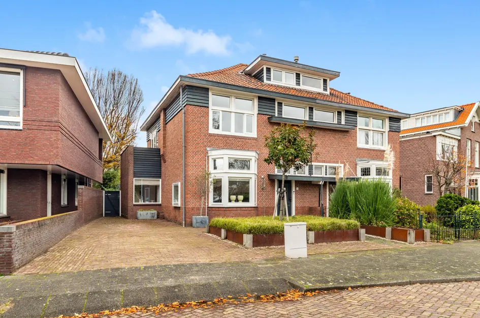 Dr. Schuitstraat 11 in Beverwijk