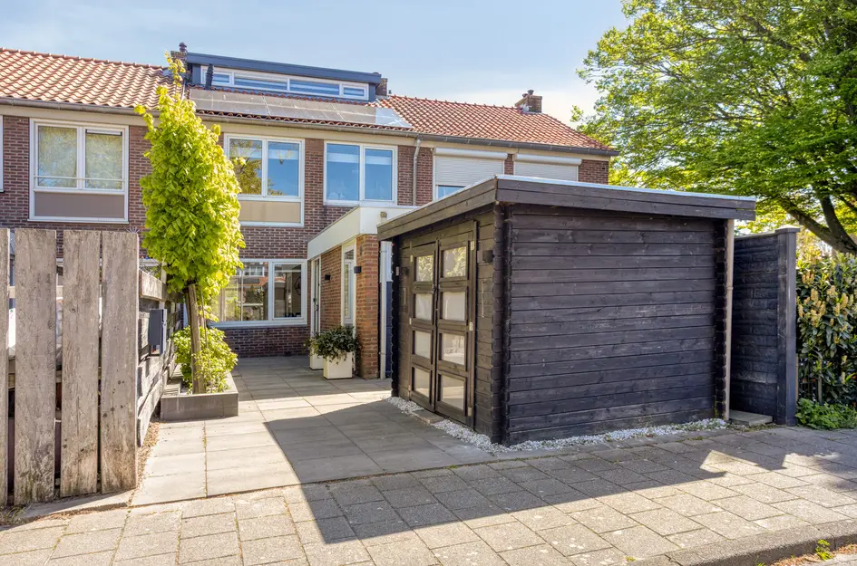 Ladderbeekstraat 101 in Velsen-Noord
