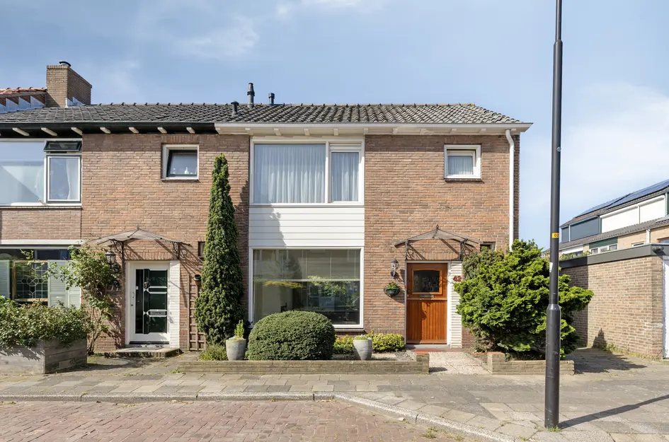 Dekkerstraat 42 in Beverwijk