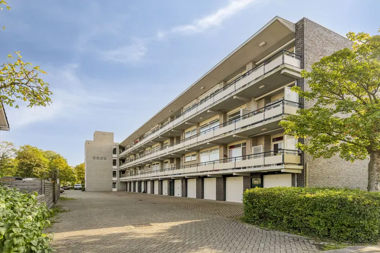 Foto 35 van Admiraal de Ruyterlaan 30