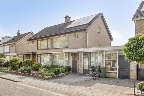 Rooseveltstraat 48