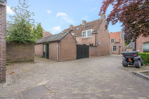 Zustersteeg 6