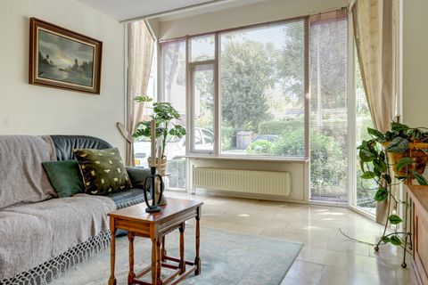 Torenstraat 145
