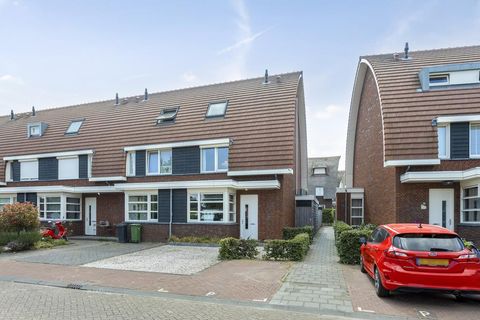 Nassau Dwarsstraat 45