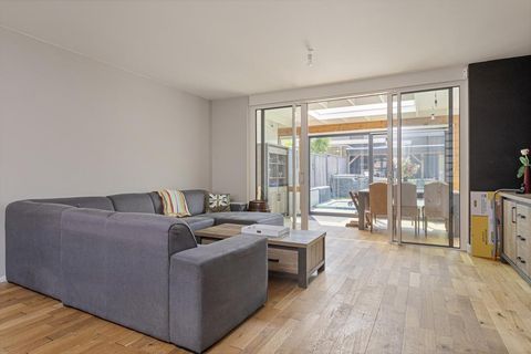 Nassau Dwarsstraat 45