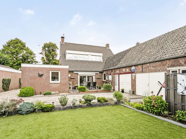 Foto van De Akker 23en 25