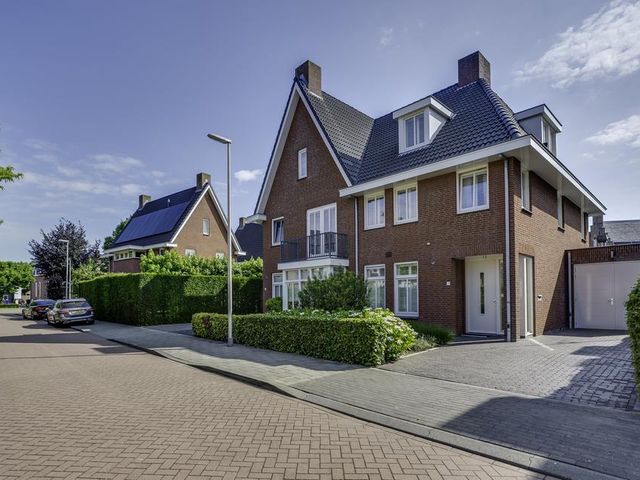 Foto van Van Schuppenstraat 3