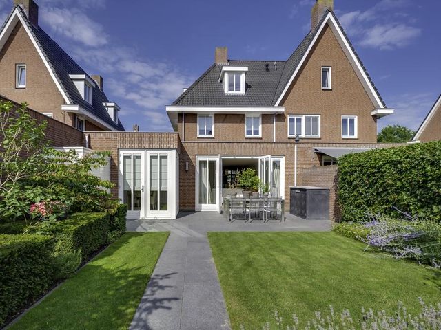 Foto van Van Schuppenstraat 3