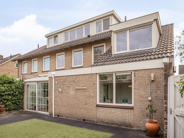 Foto van Van Oldenbarneveltstraat 24