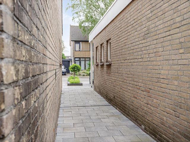 Foto van Van Oldenbarneveltstraat 24