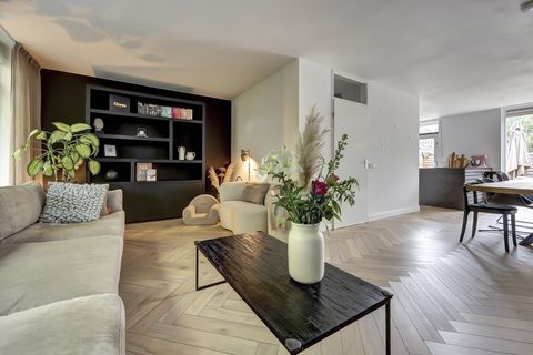 Van Leeuwenhoeklaan 52