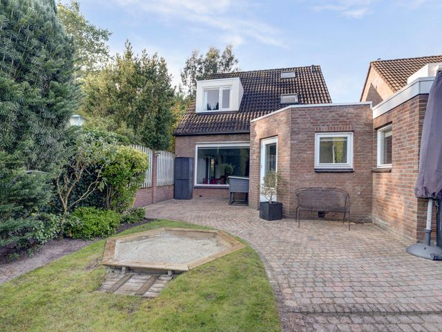 Foto van Newtonlaan 2