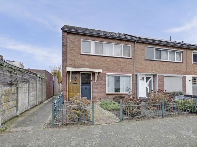 Foto van Leliestraat 1