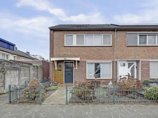 Foto van Leliestraat 1