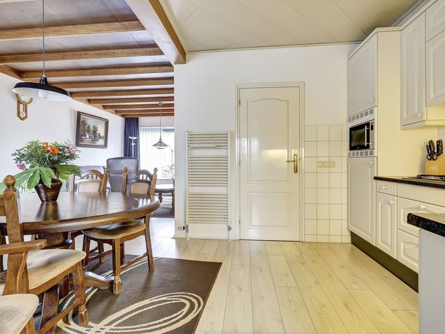 Foto van Leliestraat 1