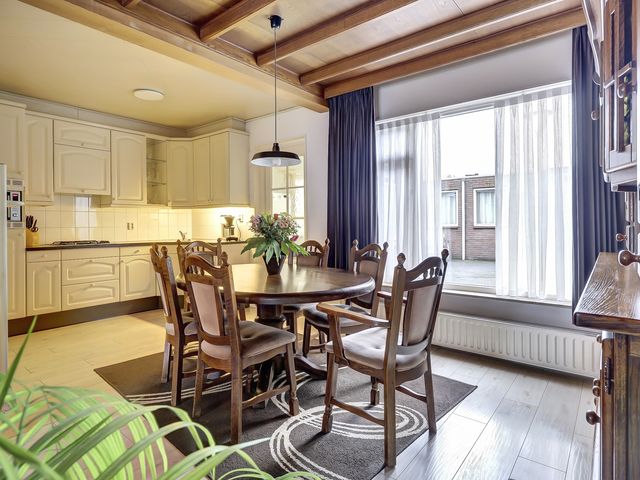 Foto van Leliestraat 1