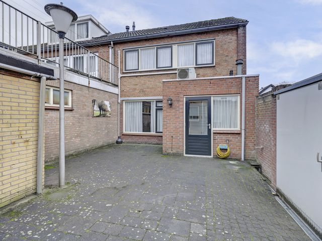 Foto van Leliestraat 1