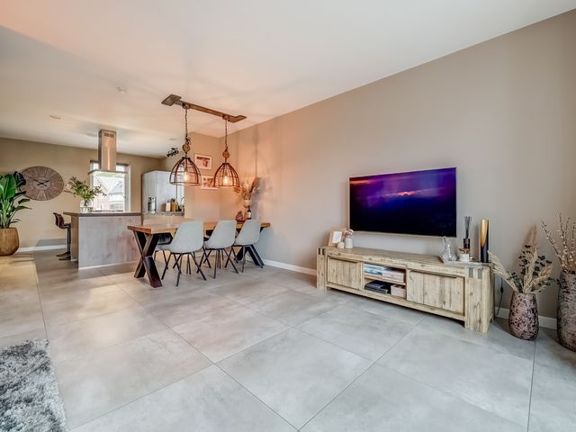 Foto van Oranje zegge 13