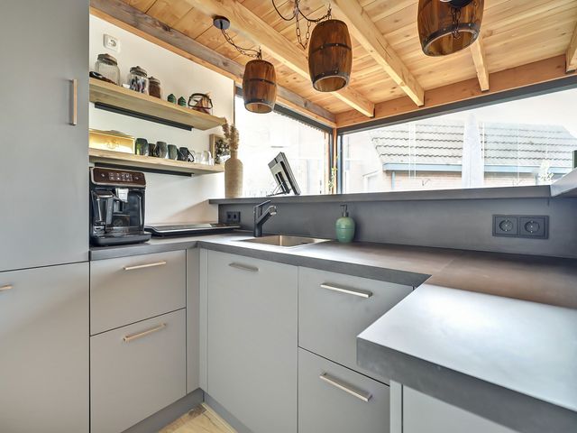 Foto van Van Deelenstraat 33