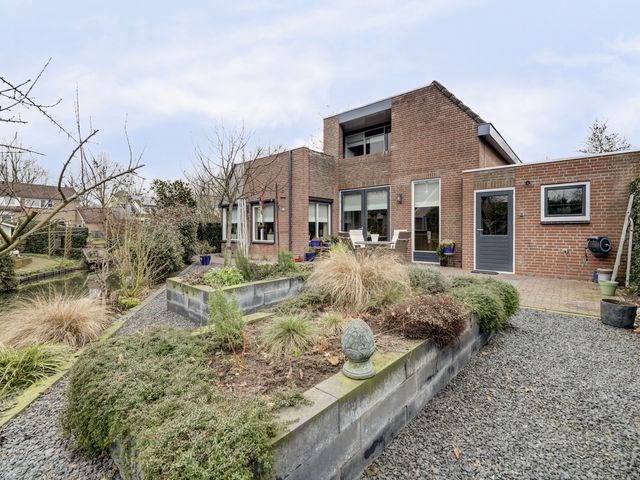 Foto van Van Deelenstraat 33