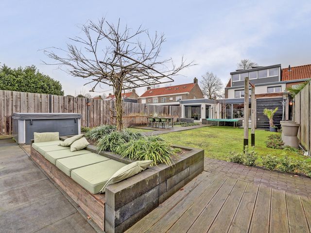 Foto van Jonkheer de la Courtstraat 28