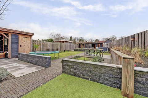 Jonkheer de la Courtstraat 28