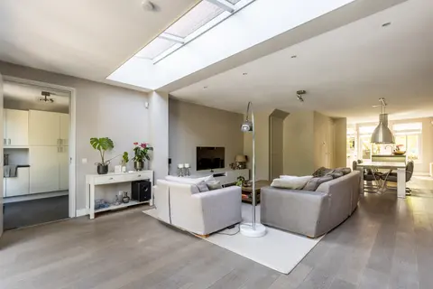 Van Schuppenstraat 11